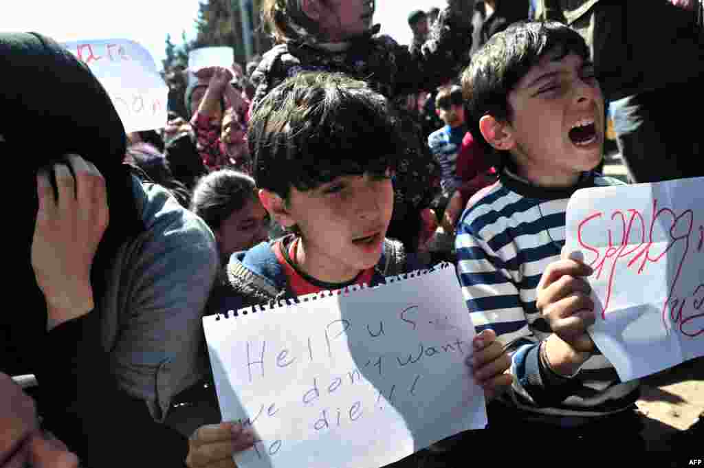 В то же время власти ЕС не намерены перекрывать границу на "балканском маршруте" движения мигрантов и решительно осуждают страны, которые это делают в одностороннем порядке