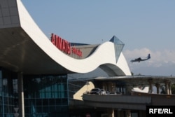 25 процентов акция алматинского аэропорта контролируют россияне