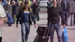 Таджикистанец рассказывает, как его выслали из России из-за кадров войны в Чечне в его телефоне: он недавно купил его с рук