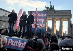 Владимир Кара-Мурза, Юлия Навальная и Илья Яшин на марше российских демократов в Берлине, ноябрь 2024