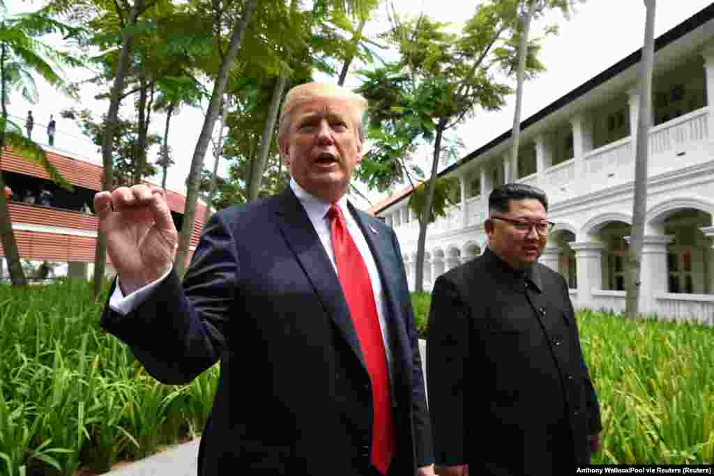 "Фантастическая встреча", "очень хорошая" &ndash; так охарактеризовал ее Дональд Трамп. Он сказал, что делегации направляются "на подписание", но чего именно &ndash; не уточнил