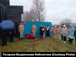 Открытие мемориальной доски погибшему Айрату Шигапову, октябрь 2025 года, Татарская Бездна